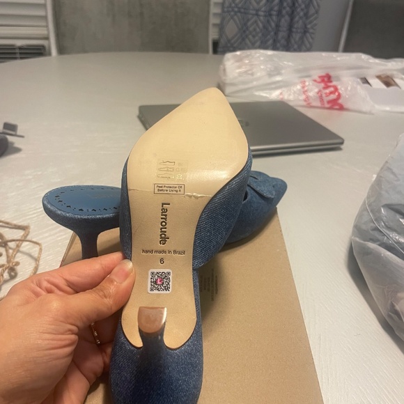 BRAND NEW! Larroudé Flora Pump In Blue Stoned Denim - Picture 7 of 9